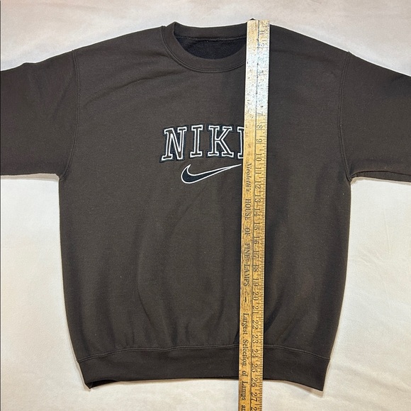 Nike chocolate brown Crewneck Sweater - Picture 5 of 7
